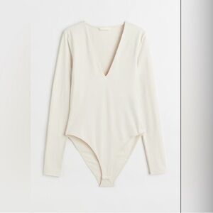 H&M Cream Long Sleeve Bodysuit